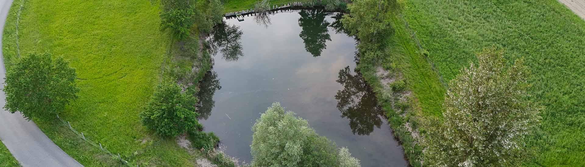 Petit étang vu du ciel